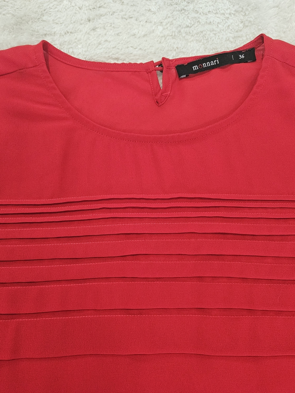 Red Long Sleeve Blouse Size S Business Casual Contemporary Feminine Work - Picture 3 of 7